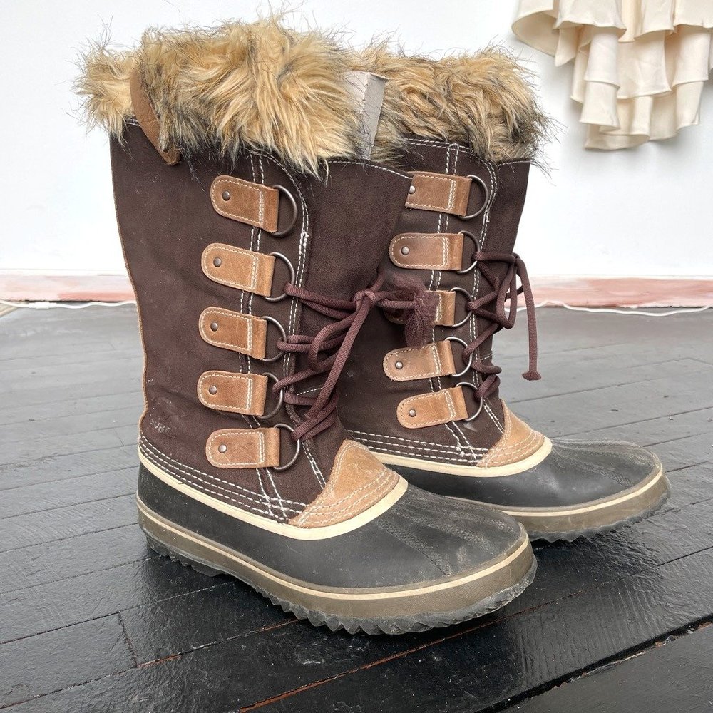 Sorel Joan of Arctic Boots, Size 10